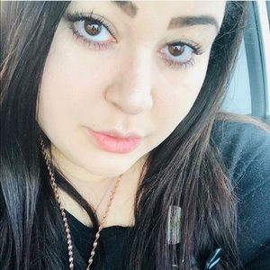 Meet your Posher, Christine